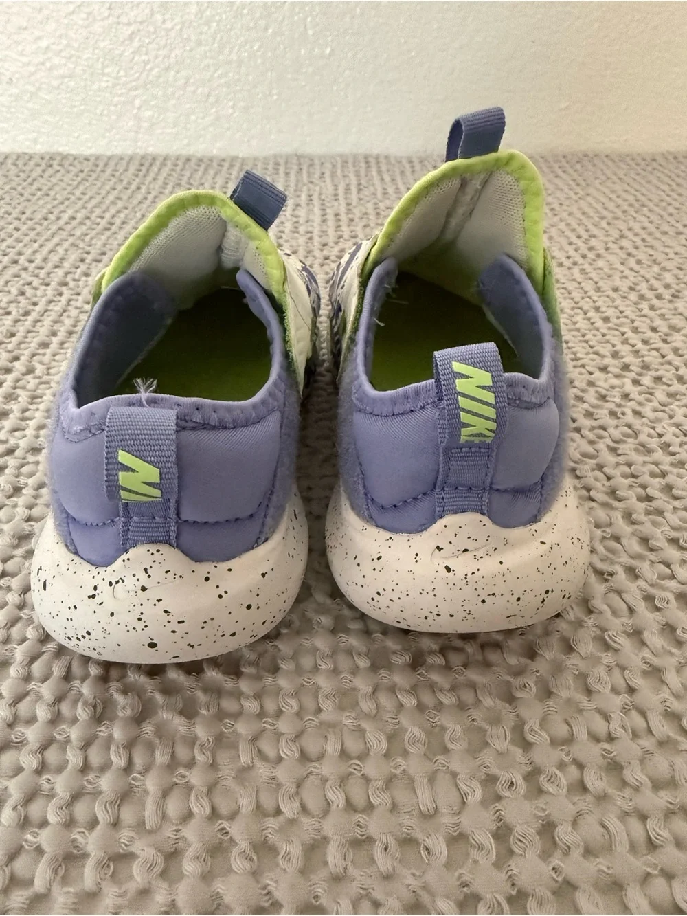 Nike flex Advance Kids Sneakers mushroom White, Lavender & Neon Green size 13C